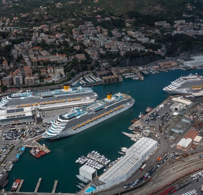 A Savona in crociera | © palacrocieresavona